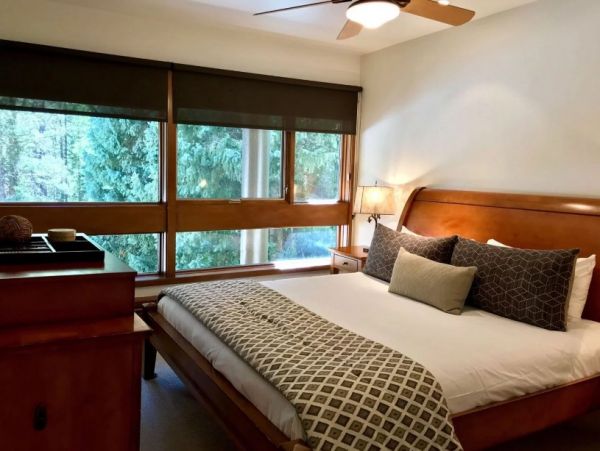 Three Bedroom Ski Vacation Condo Rental in Lionshead Village