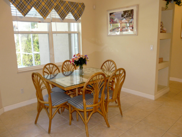 Four Bedroom Pool Home Close to Beach in Marco Island
