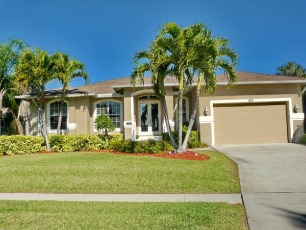Four Bedroom Pool Home Close to Beach in Marco Island