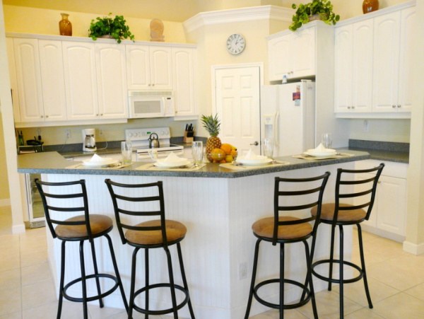 Four Bedroom Pool Home Close to Beach in Marco Island