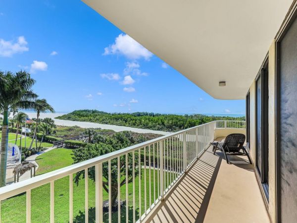 Marco Island Condo with Pool Tennis Court 4 Guests