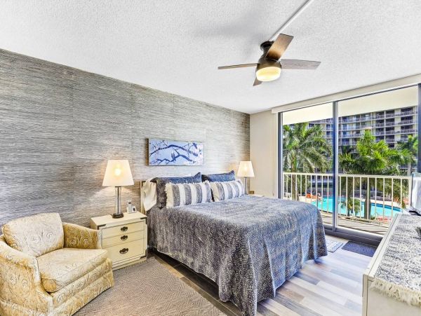 Marco Island Condo with Pool Tennis Court 4 Guests