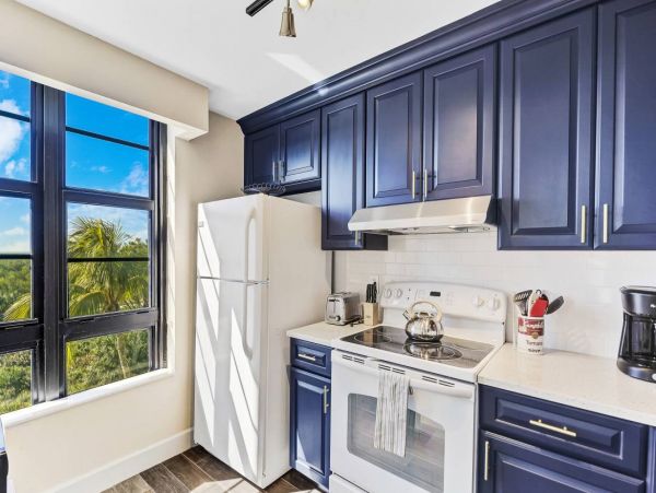 Marco Island Condo with Pool Tennis Court 4 Guests