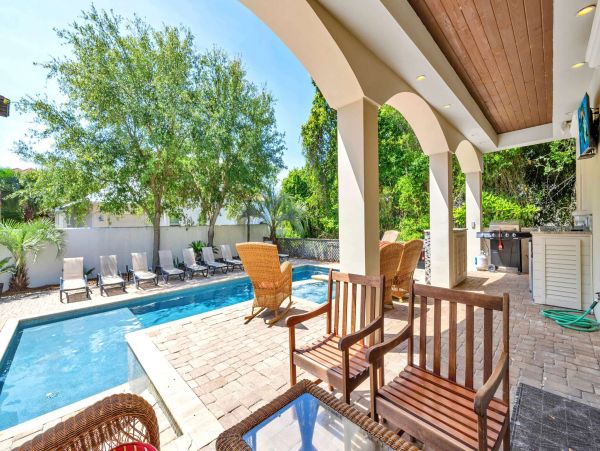 Miramar Beach Vacation Rentals - Emerald Coast Luxury Homes with Pool & Theater