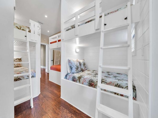 Miramar Beach Vacation Rentals - Emerald Coast Luxury Homes with Pool & Theater