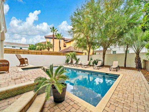 Miramar Beach Vacation Rentals - Emerald Coast Luxury Homes with Pool & Theater