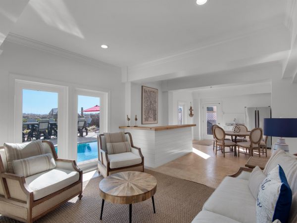 Stunning Destin Beach Front Vacation Home - A Rare Gem!