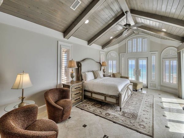 Luxury Beach House with Seven Bedrooms & Full Ocean Views