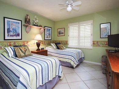 Sanibel Vacation Home Sleeps Six Guests