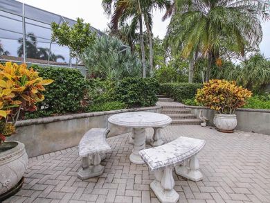 Sanibel Vacation Home Sleeps Six Guests