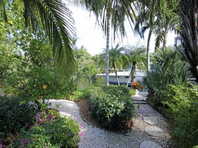 Sanibel Vacation Home Sleeps Six Guests