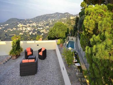Terrace with sitting area