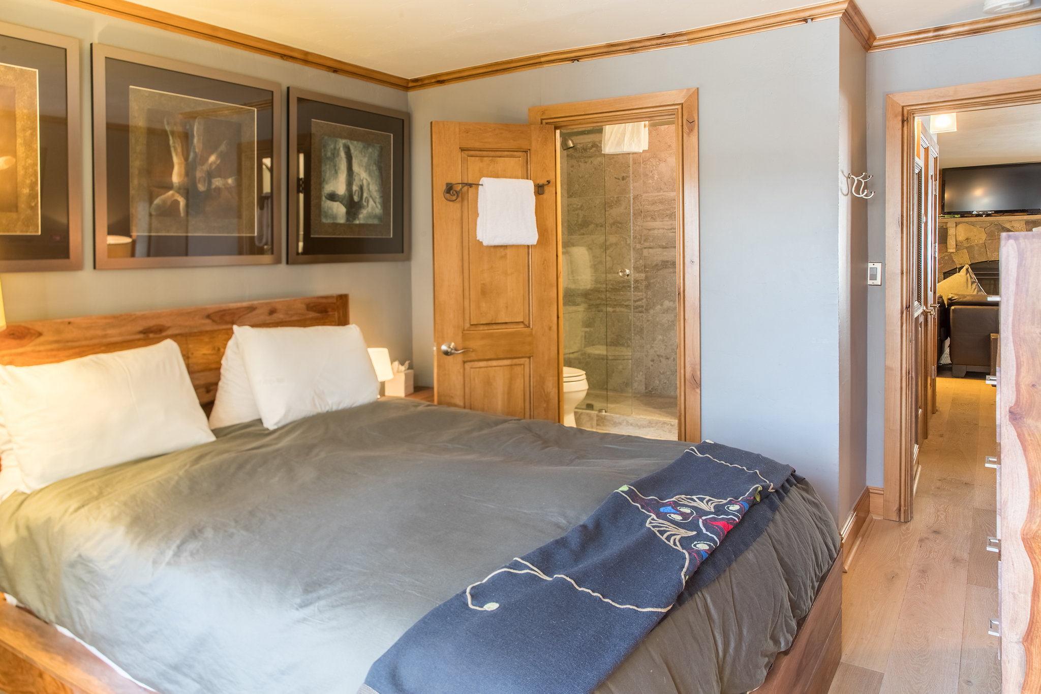 Lionshead Two Bedroom Rental Available Now for Ski Season
