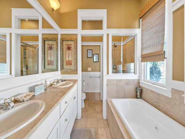 Beach-Front Miramar Home with Private Beach Access Sleeps 20