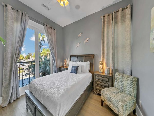 Beach-Front Miramar Home with Private Beach Access Sleeps 20