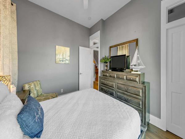 Beach-Front Miramar Home with Private Beach Access Sleeps 20