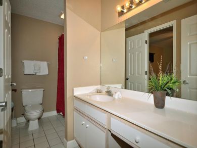 Fourth bathroom