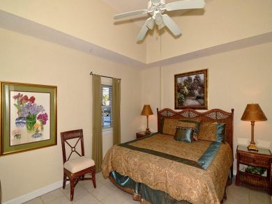 Bedroom 5 with queen bed