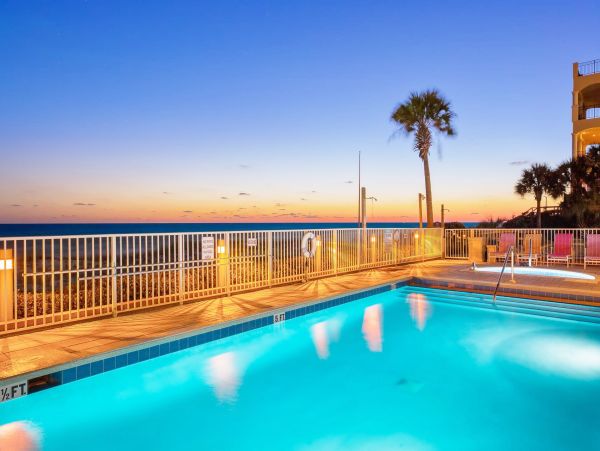 Luxury Destin 5 Bedroom Waterfront Condo On Scenic Hwy 98