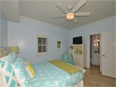 Second bedroom, Unit B