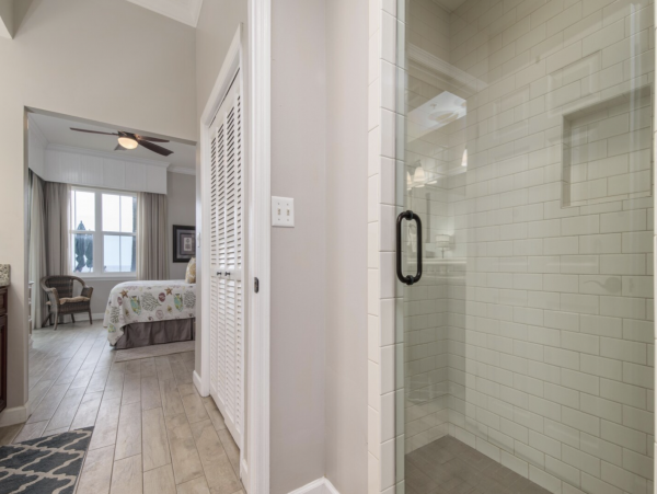Destin Rental Accommodation on Beach with Gulf Views