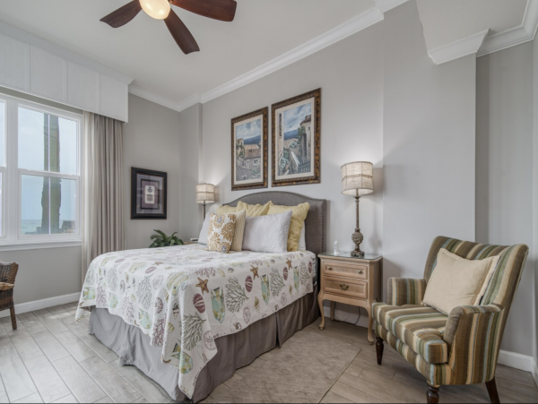 Destin Rental Accommodation on Beach with Gulf Views