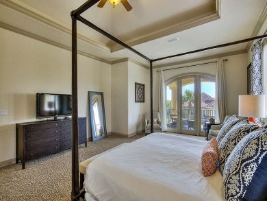 Luxury 5 Bedroom Destin Rental will Sleep 15 Guests - Pool
