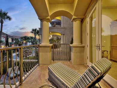 Luxury 5 Bedroom Destin Rental will Sleep 15 Guests - Pool