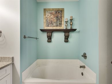 Miramar Beach Luxury 5 Bedroom Cottage 100 Steps to Beach