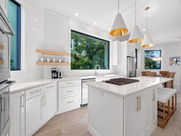 Five Bedrooms Destin Vacation Home Short Walk to Beaches