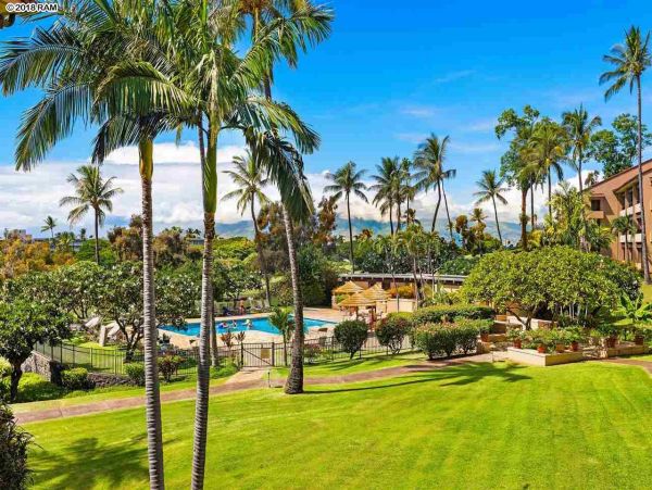 Maui Two Bedroom Vacation Condos with Pool
