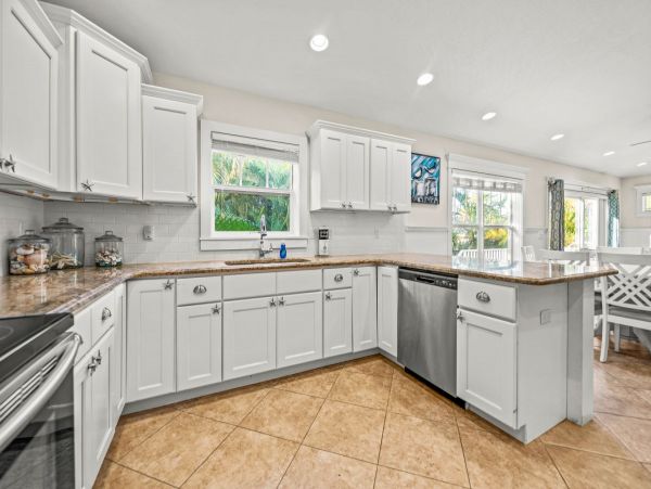 Tropical Grounds 3 Bedroom Vacation Rental Duplex with Pool!
