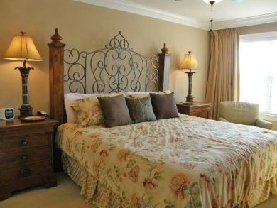 Bedroom 2 with king bed