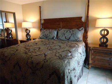 Master bedroom with king bed Master bedroom with king bed
