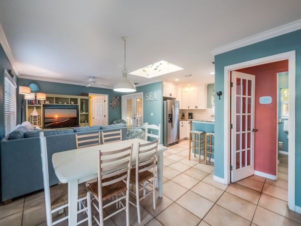 Anna Maria Lovely Vacation Home with Pool