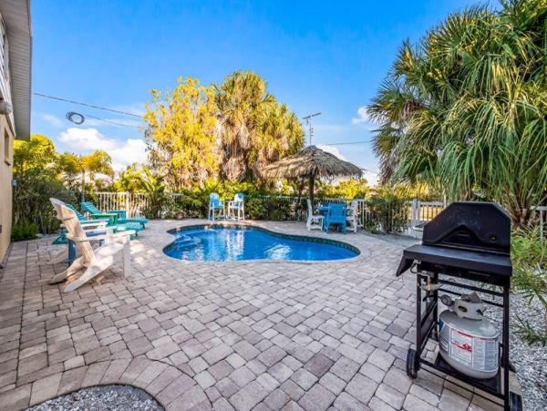 Anna Maria Lovely Vacation Home with Pool