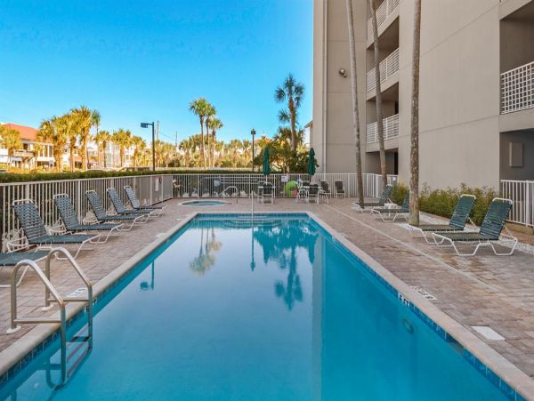Destin 2 Bedroom Beach Condo Full Gulf Views Sleeps 8