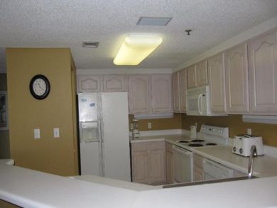Full kitchen Full kitchen