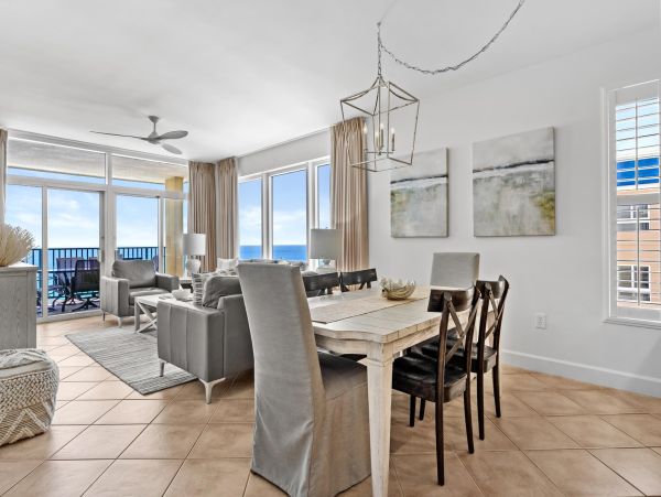 Magnificent Destin Rental Beach Side Magnificent Pool