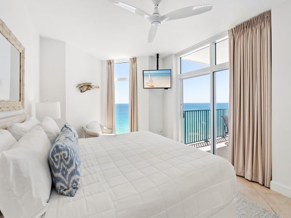 Magnificent Destin Rental Beach Side Magnificent Pool