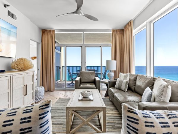 Magnificent Destin Rental Beach Side Magnificent Pool
