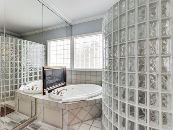 Destin Lakefront Luxury Home Sleeps 20 Guest - Amazing Pool