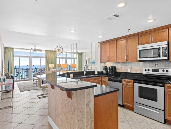 Destin Luxury Beachfront Vacation Condo
