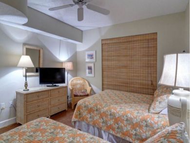 Destin Two Bedroom Beach Condo with Pool Call Today