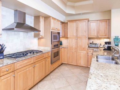 4 Bedroom Beachfront Condo in Destin Gulf Views Sleeps 11 4 Bedroom Beachfront Condo in Destin Gulf Views Sleeps 11