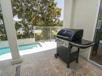 Destin 5 Bedroom Home Steps from the Gulf with Private Pool