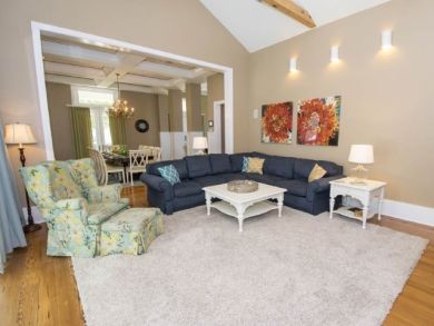 Destin 5 Bedroom Home Steps from the Gulf with Private Pool