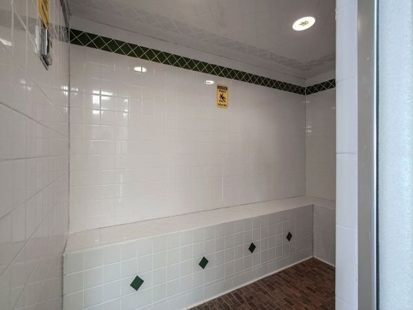 Destin Classy Vacation Condo Beachfront with Sauna