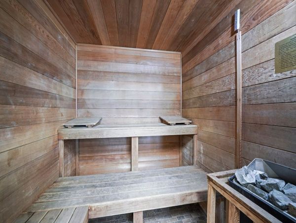 Destin Classy Vacation Condo Beachfront with Sauna