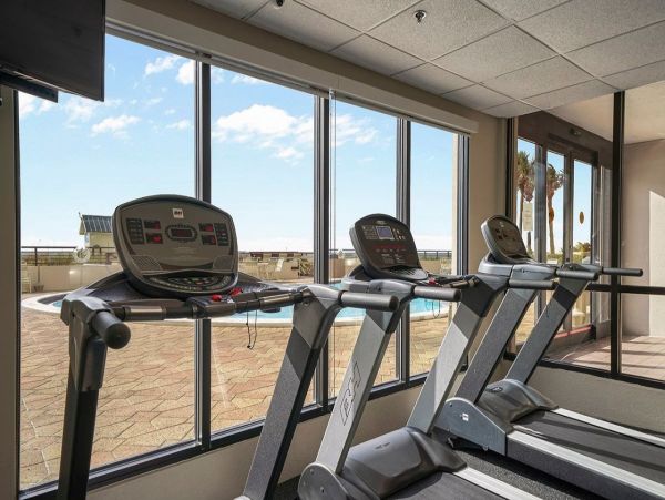 Destin Classy Vacation Condo Beachfront with Sauna